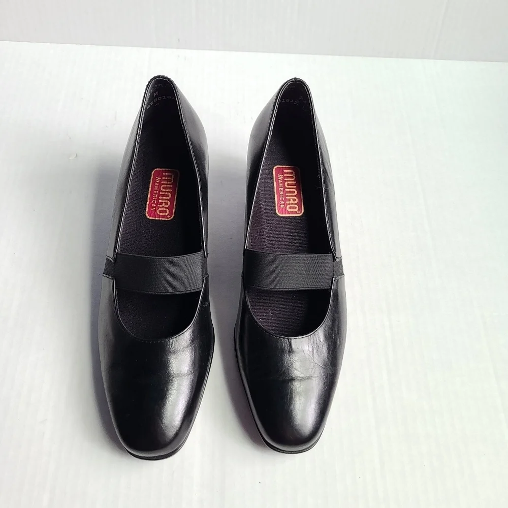 MUNRO american black Elastic leather pumps heels